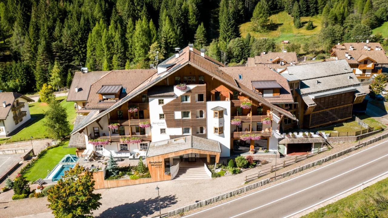Berghotel Miramonti Tesero Luaran gambar