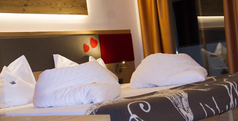 Berghotel Miramonti Tesero Luaran gambar