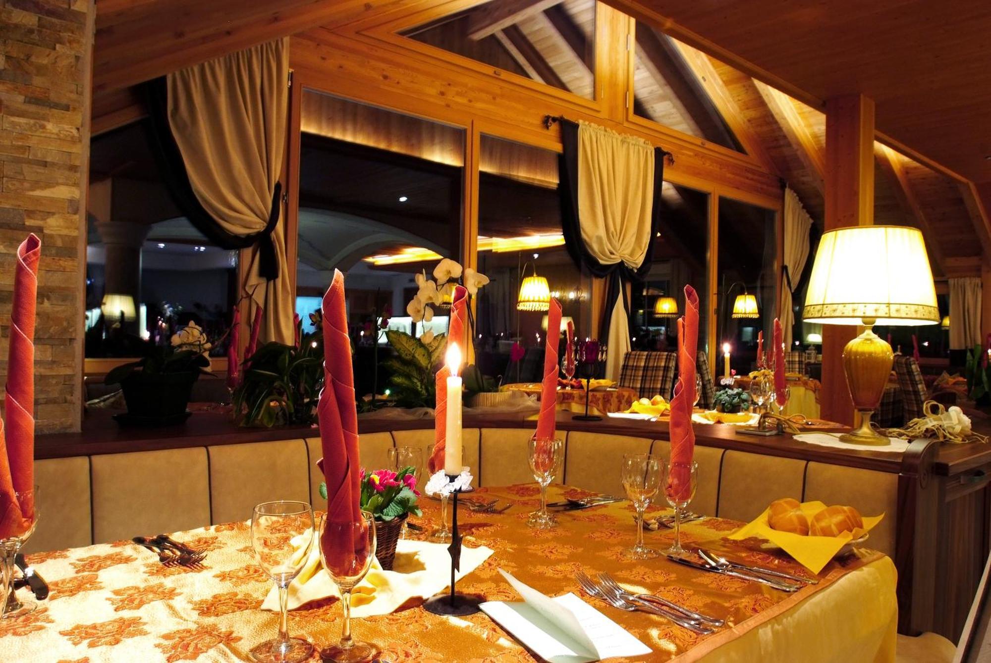 Berghotel Miramonti Tesero Luaran gambar