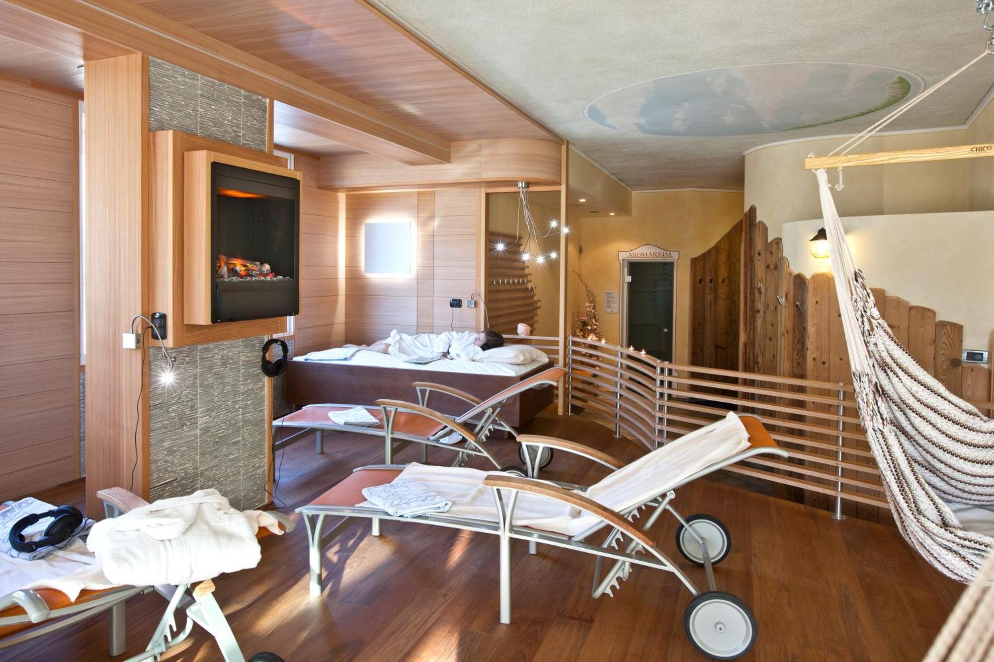 Berghotel Miramonti Tesero Luaran gambar